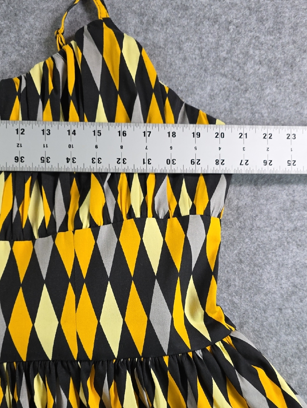 Pinup Couture Yellow and Black Diamond Print Women's Dress Sz 3X Retro - Picture 4 of 7